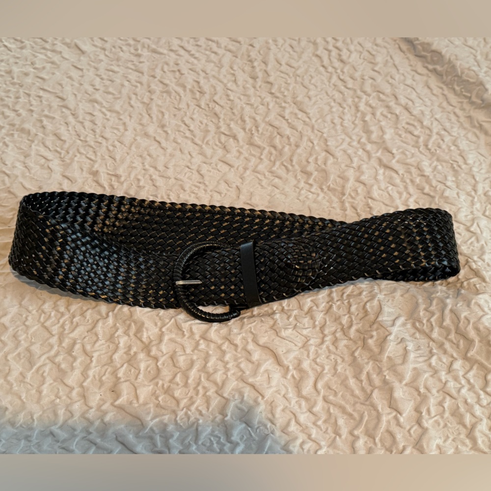 Stylish Banana Republic Black Woven Belt with Round Buckle